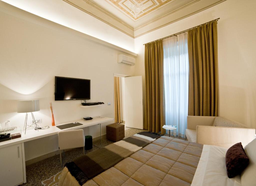 Town House Cavour Bed and Breakfast Ρέτζιο ντι Καλάμπρια Δωμάτιο φωτογραφία
