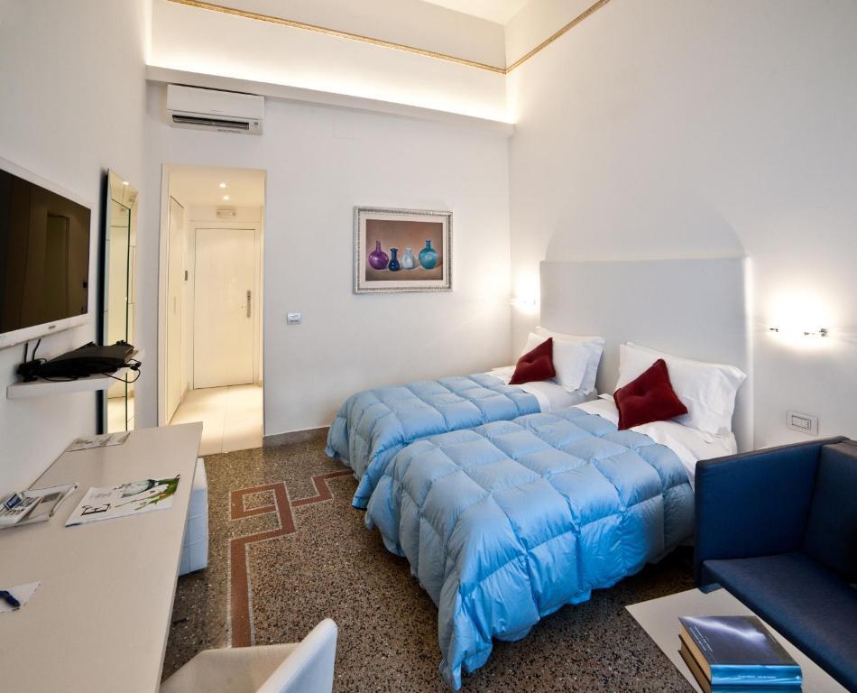 Town House Cavour Bed and Breakfast Ρέτζιο ντι Καλάμπρια Δωμάτιο φωτογραφία