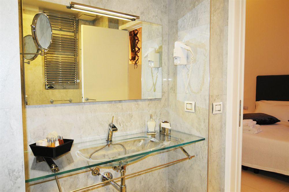 Town House Cavour Bed and Breakfast Ρέτζιο ντι Καλάμπρια Εξωτερικό φωτογραφία