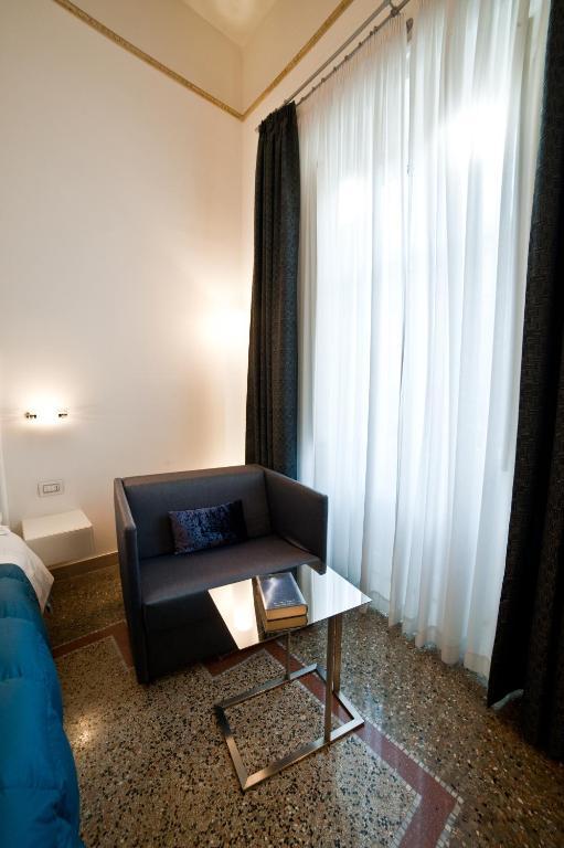 Town House Cavour Bed and Breakfast Ρέτζιο ντι Καλάμπρια Δωμάτιο φωτογραφία