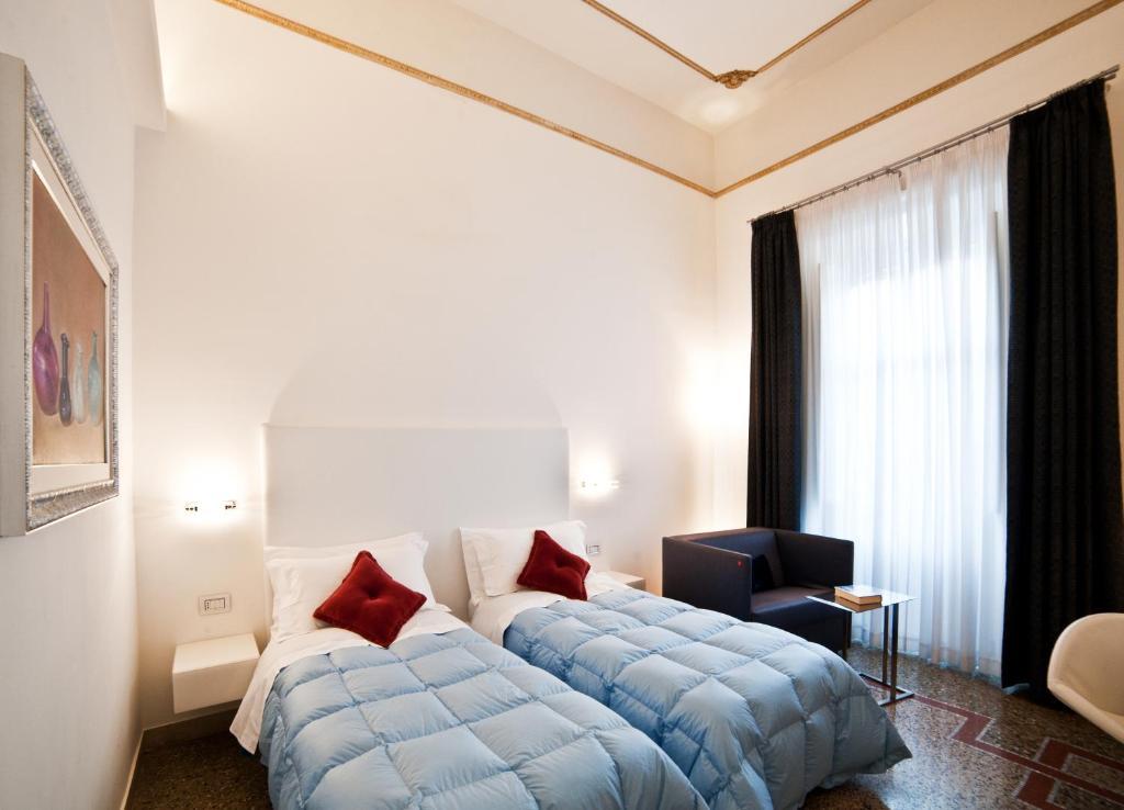 Town House Cavour Bed and Breakfast Ρέτζιο ντι Καλάμπρια Δωμάτιο φωτογραφία