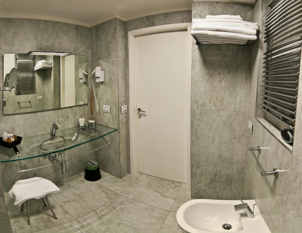 Town House Cavour Bed and Breakfast Ρέτζιο ντι Καλάμπρια Δωμάτιο φωτογραφία