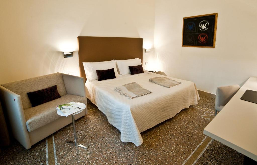 Town House Cavour Bed and Breakfast Ρέτζιο ντι Καλάμπρια Δωμάτιο φωτογραφία