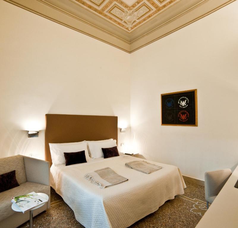 Town House Cavour Bed and Breakfast Ρέτζιο ντι Καλάμπρια Δωμάτιο φωτογραφία