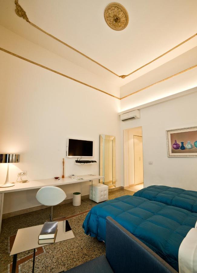 Town House Cavour Bed and Breakfast Ρέτζιο ντι Καλάμπρια Εξωτερικό φωτογραφία